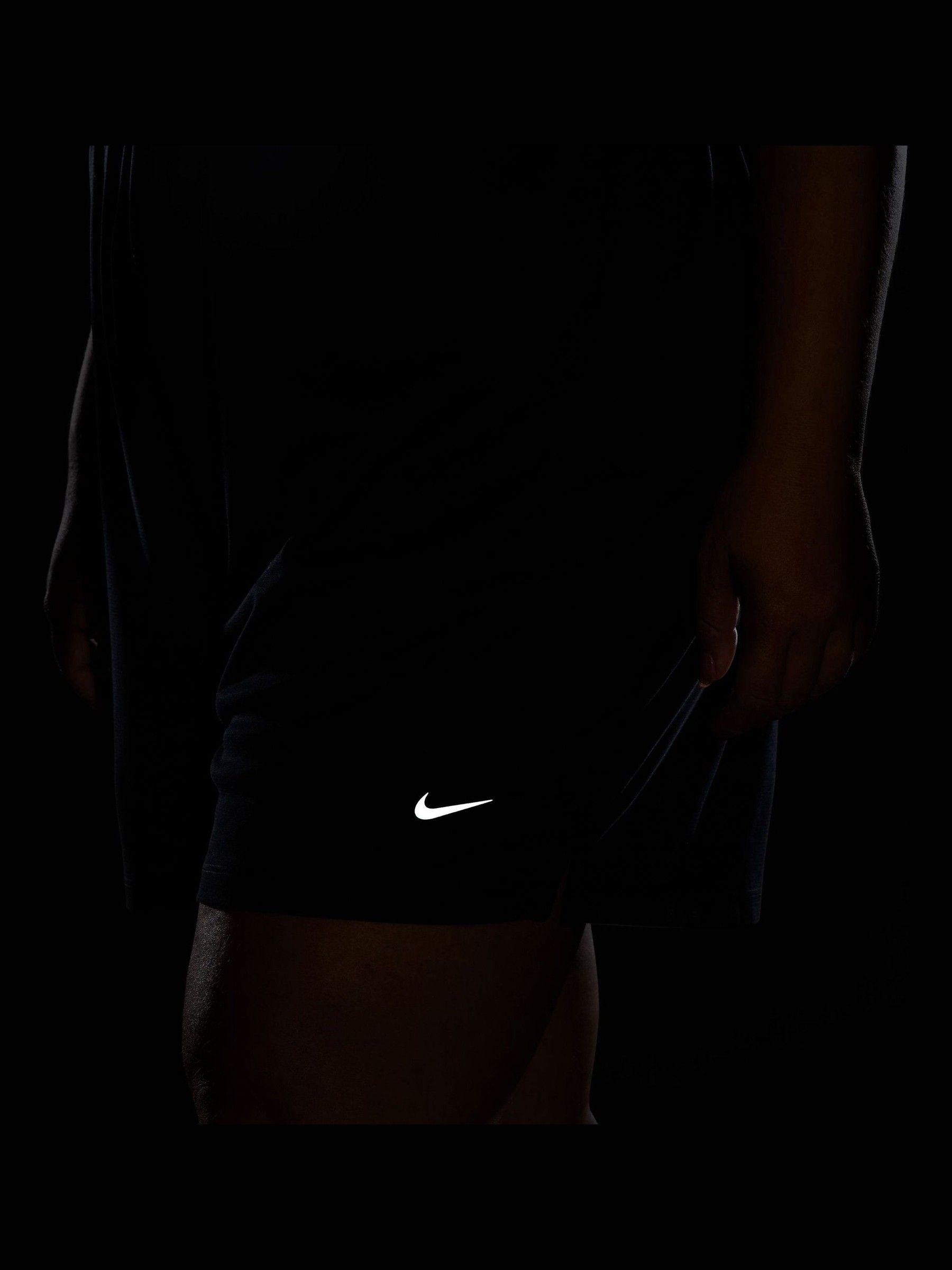 Nike Curve Dri-FIT Attack 5 Inch Shorts