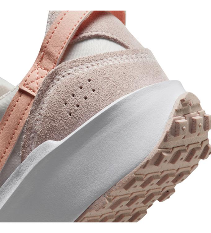 Nike Women Waffle Debut Sneakers