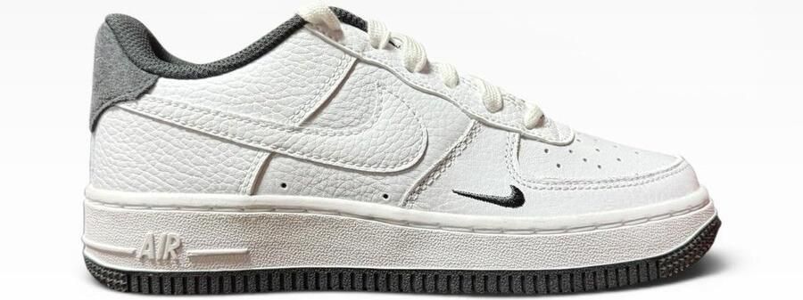Nike Air Force 1 '07 Lv8 voor een Wit Sneakers