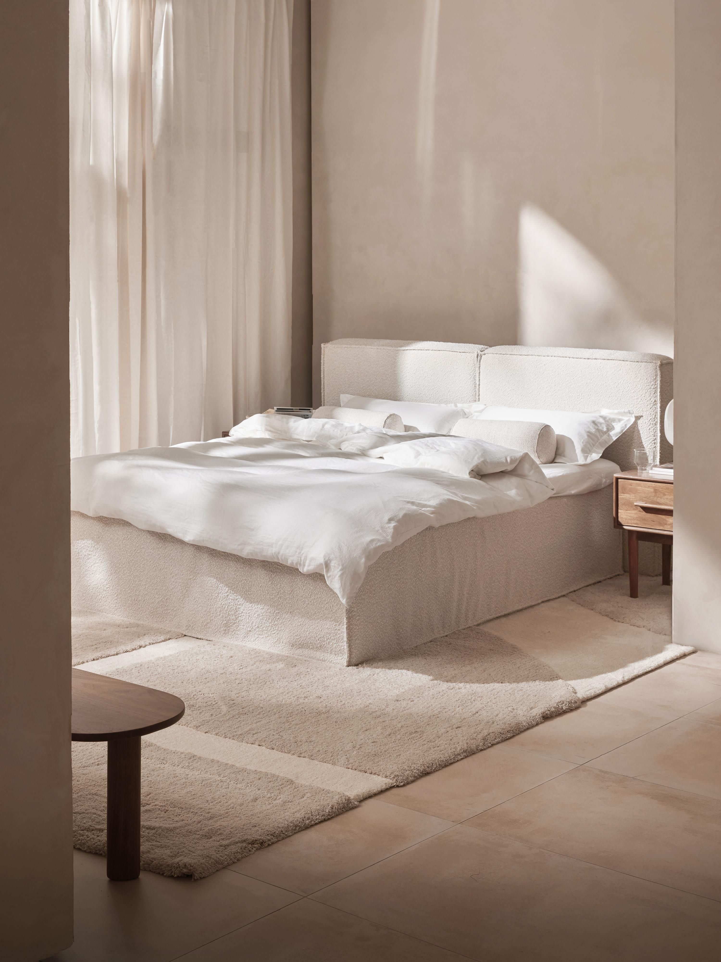 Bouclé boxspring bed Lennon