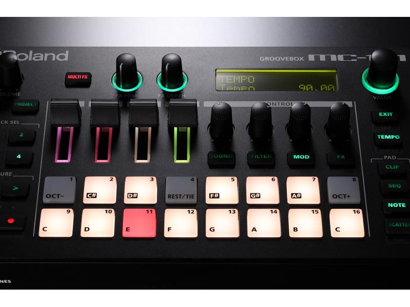 Roland Groove-Box MC-101 Kompakte Grösse. Massive Grooves.