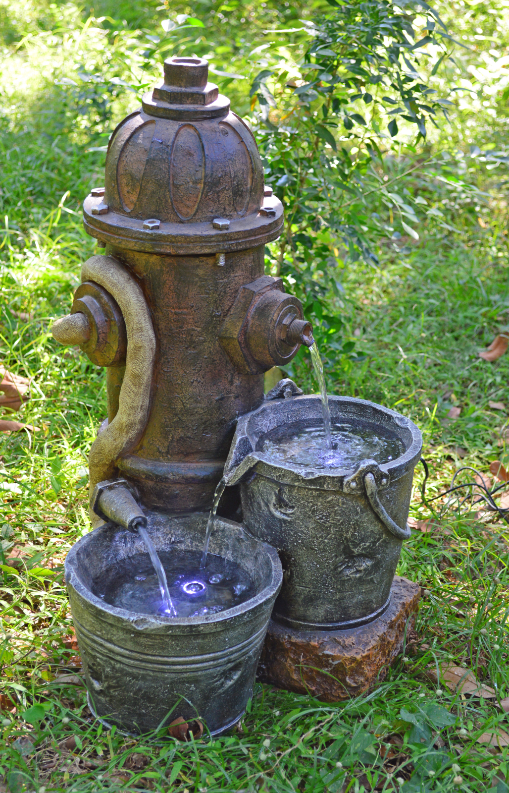 Brunnen HERMES - Steinoptik - mit Wasserpumpe
