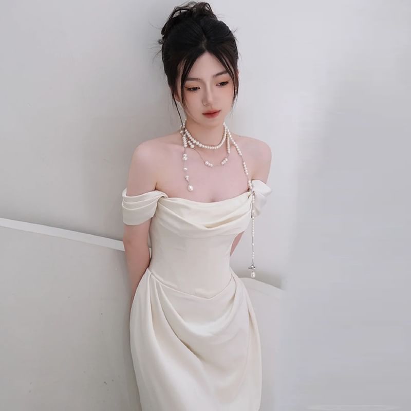 Fioridi - Off Shoulder Effen Geplooide Satijnen A-lijn Trouwjurk
