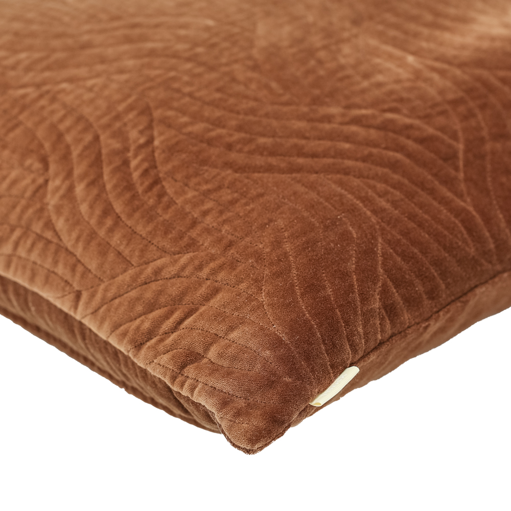 Sierkussen Curve velours mocca macha 50x50 cm