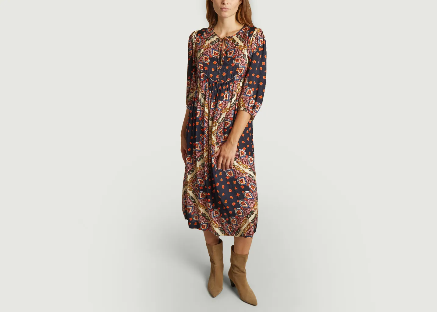 Robe Jiji Ba&sh