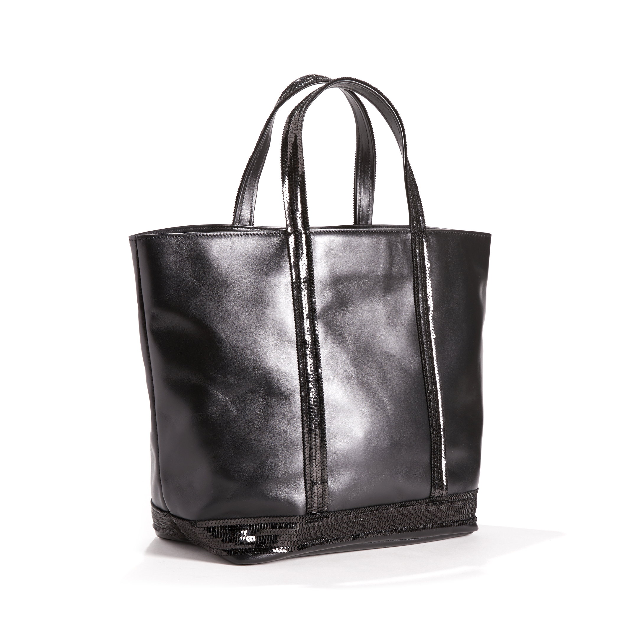 VANESSA BRUNO<br>Bolsa de couro tamanho M com detalhes em preto