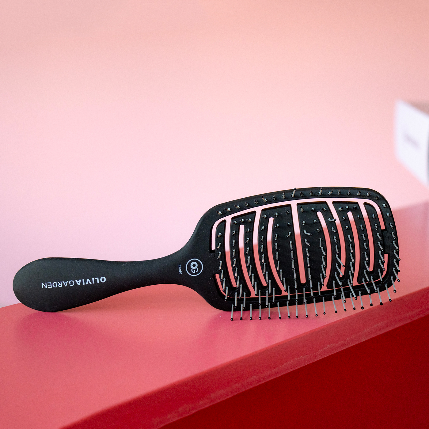 Brosse Essential Care Flex Cheveux pais Olivia Garden
