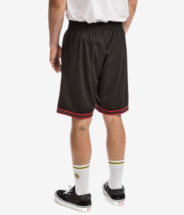 Mitchell&Ness Philadelphia 76ers Shorts (black black)