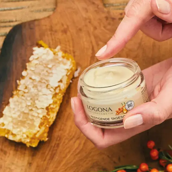 Creme de dia ultranutritivo Logona com proteção antienvelhecimento 50ml