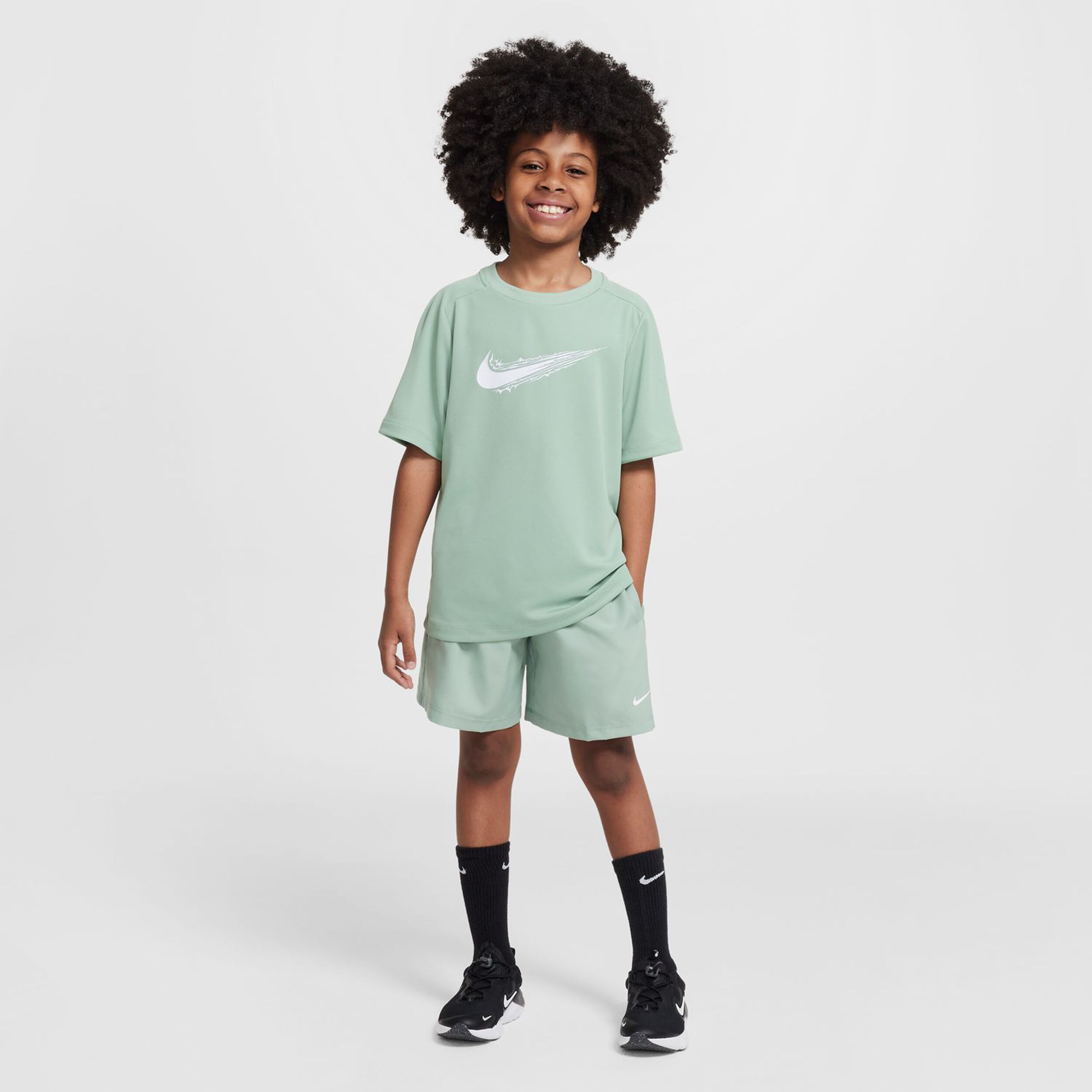 Nike Dri-FIT Multi Woven Shorts Garçons - Vert