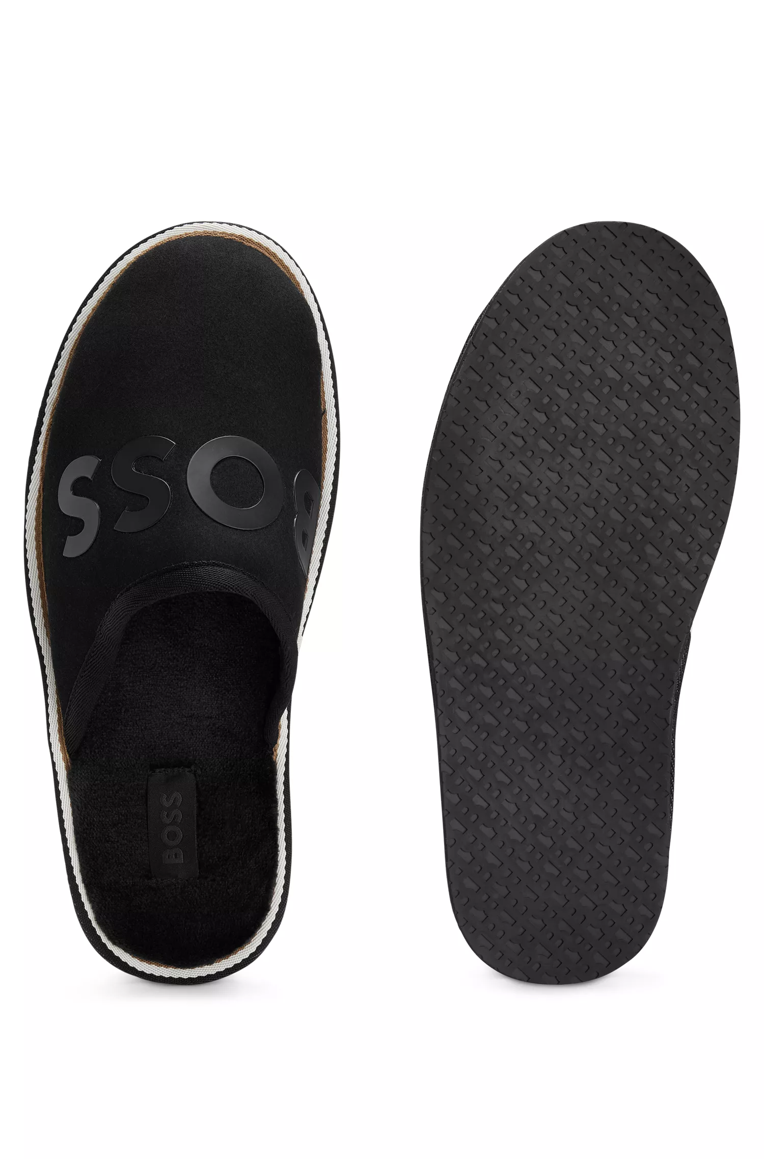 Chinelo BOSS preto com monograma, sola de borracha e faixa característica.