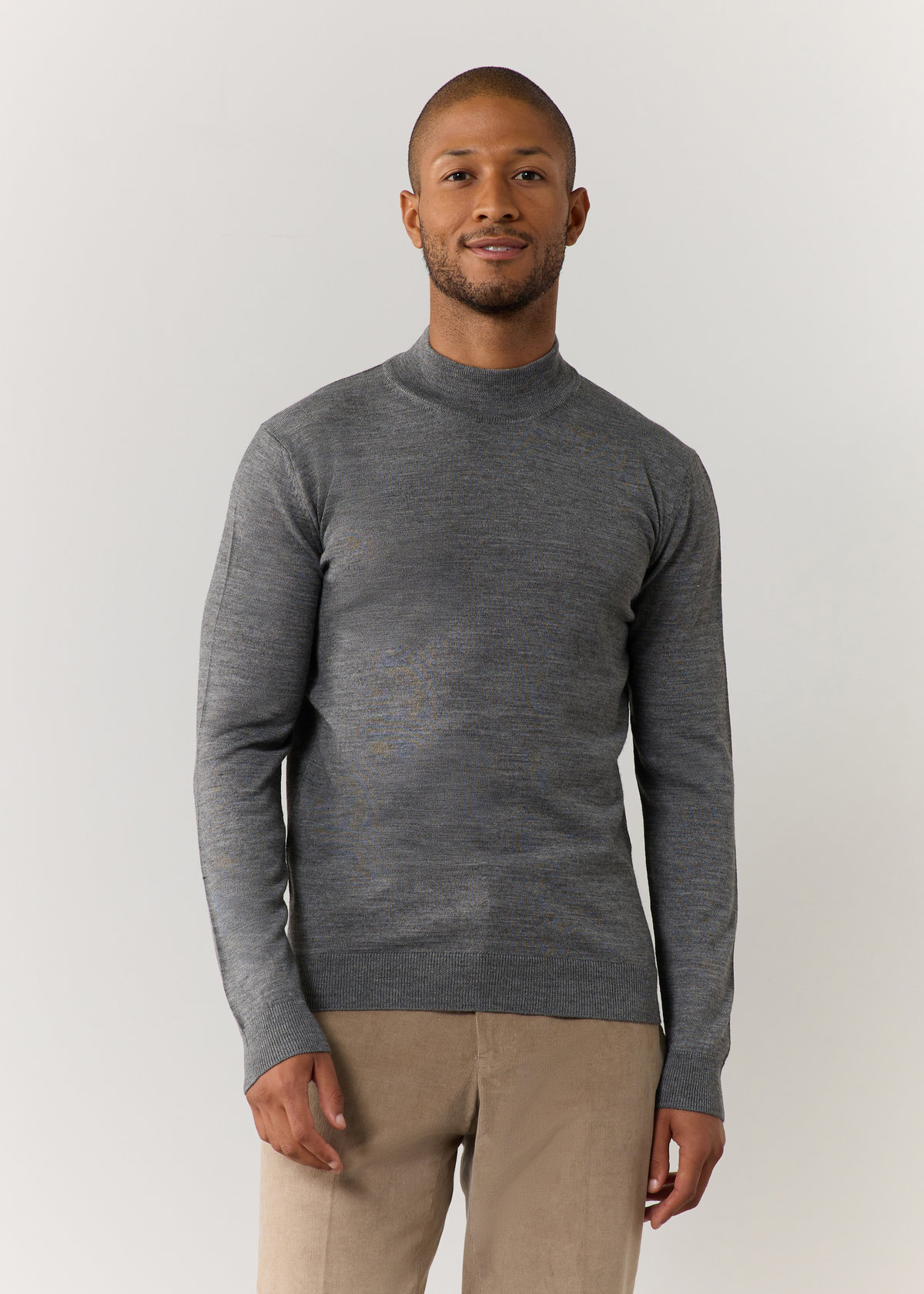 Pull col cheminée en laine Mérinos mélangée unie gris clair