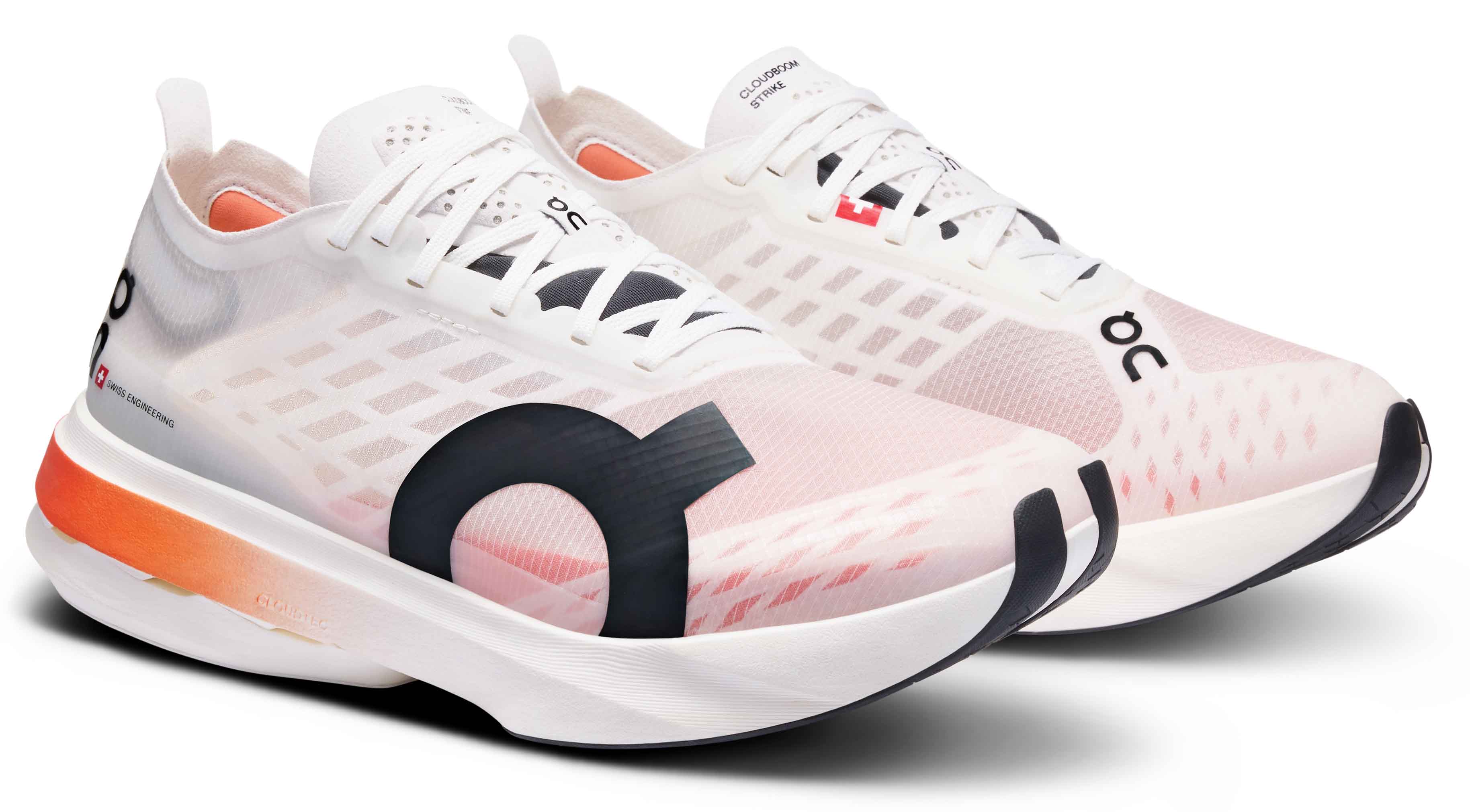 Cloudboom Strike Dame White/Black