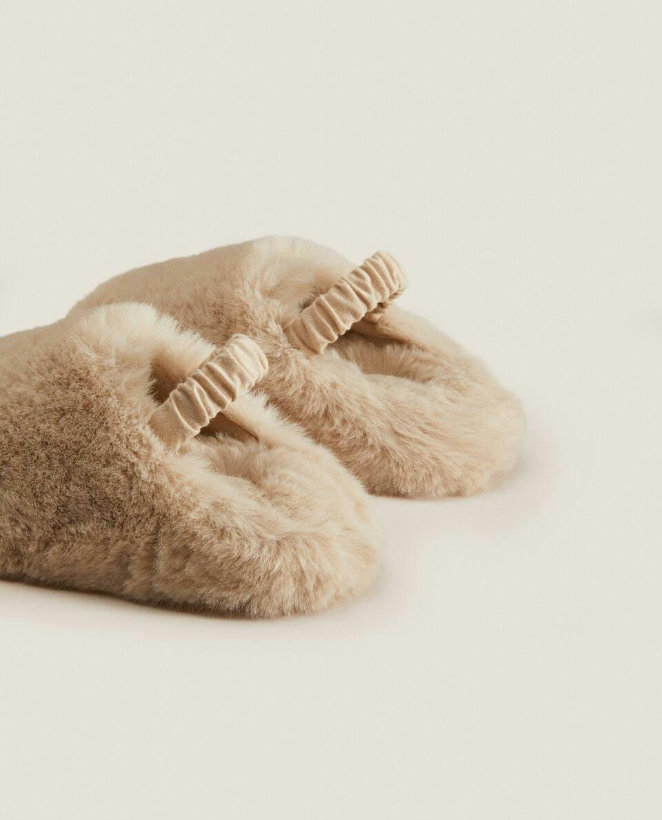 Chinelo Mule de Pele Sintética