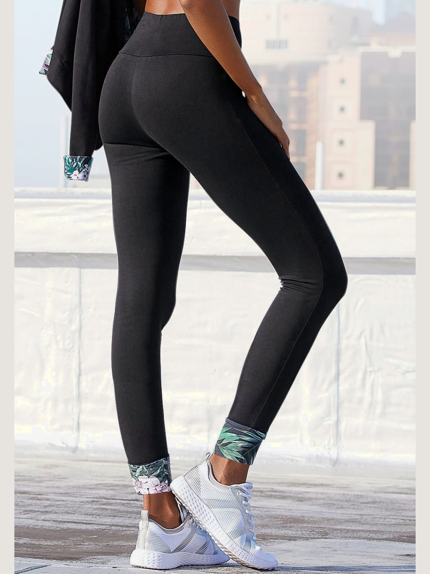 Legging avec petit logo brodé