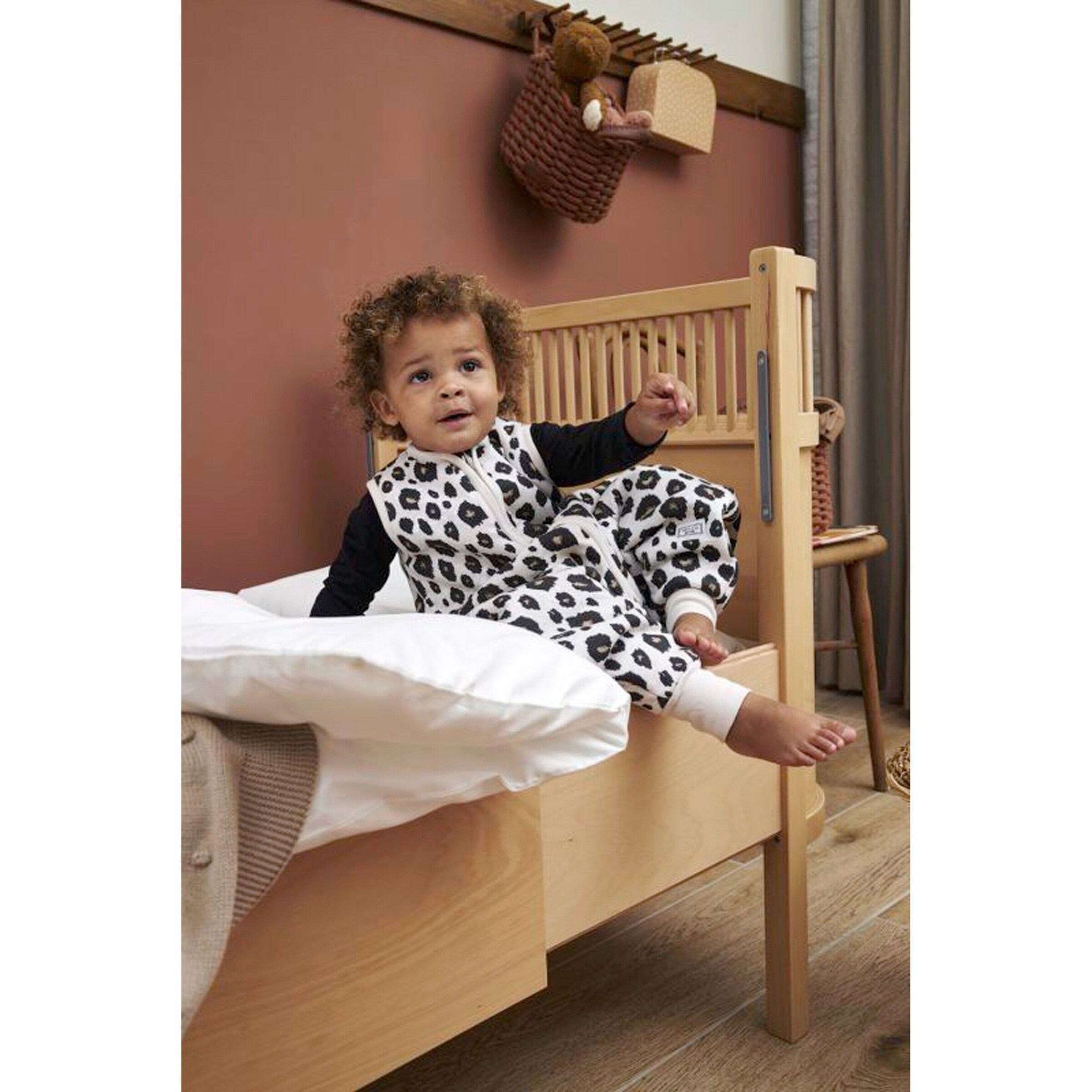 Meyco Baby Ganzjahres-Sleepoverall 2.0 TOG Leopard Sand melange