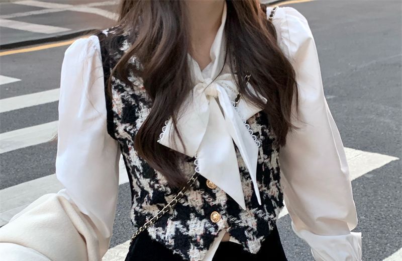Monroll - Blouse met strikband / Pied-de-poule gilet / A-lijn rok