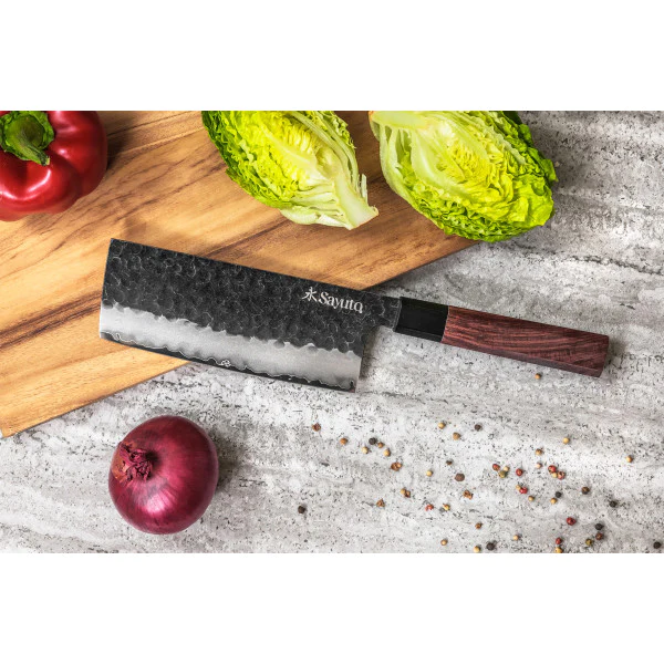 Couteau Sayuto Sequoia San Mai modèle nakiri 17cm brute de forge Sayut