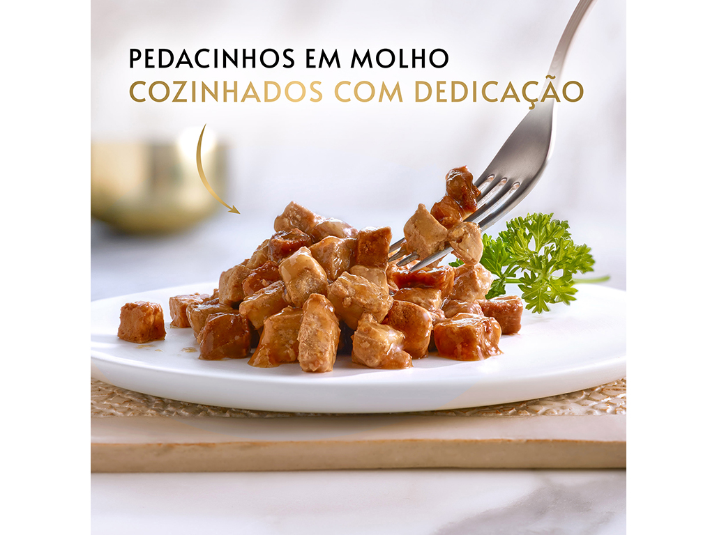 COMIDA HÚMIDA PARA GATO GOURMET GOLD COM CARNE VACA 85G
