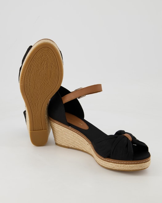Tommy Hilfiger Iconic Elba Sandalen in Schwarz