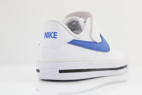 Nike Sneaker