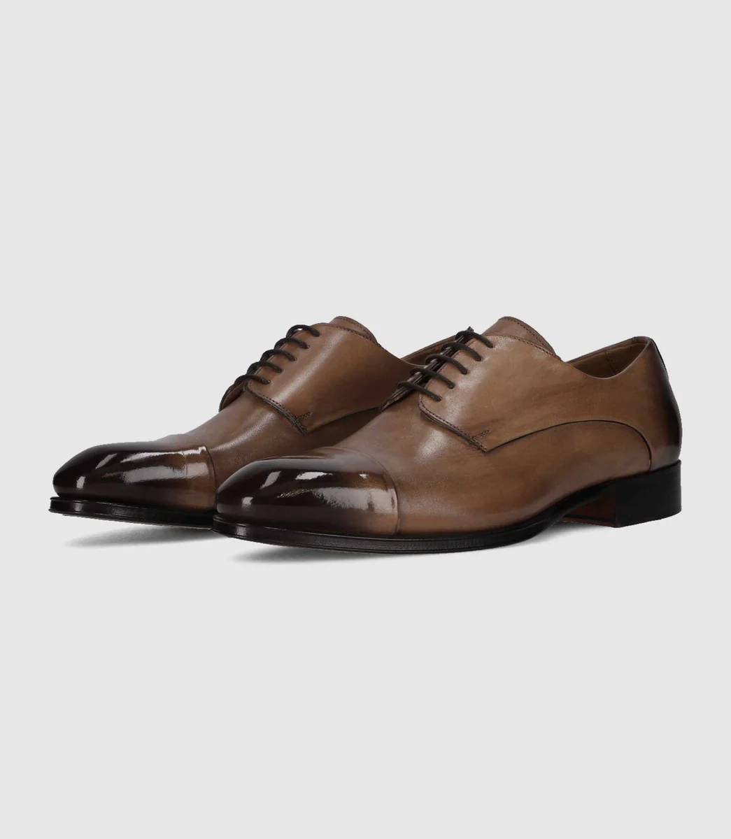 Derby couture en cuir marron clair