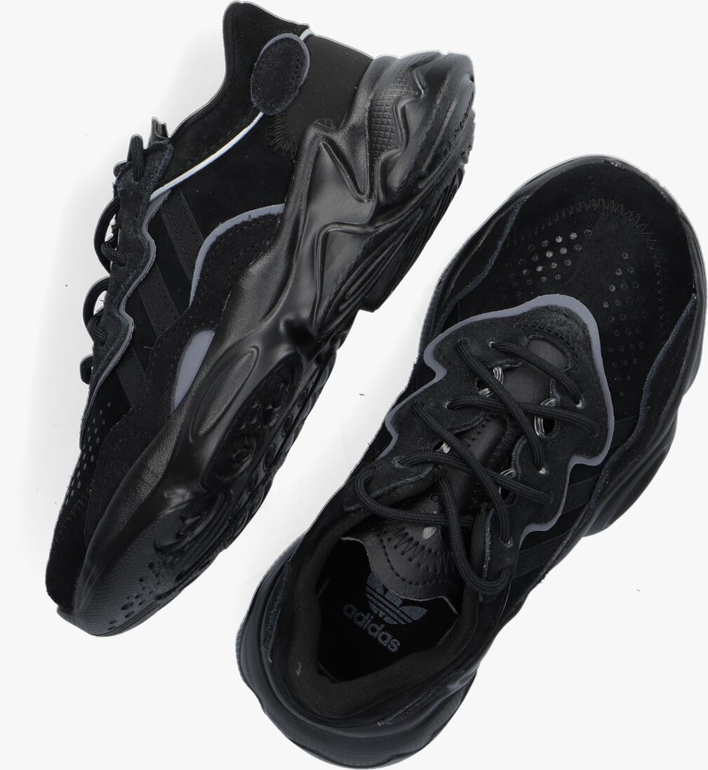 ADIDAS zwarte adidas lage sneakers ozweego c
