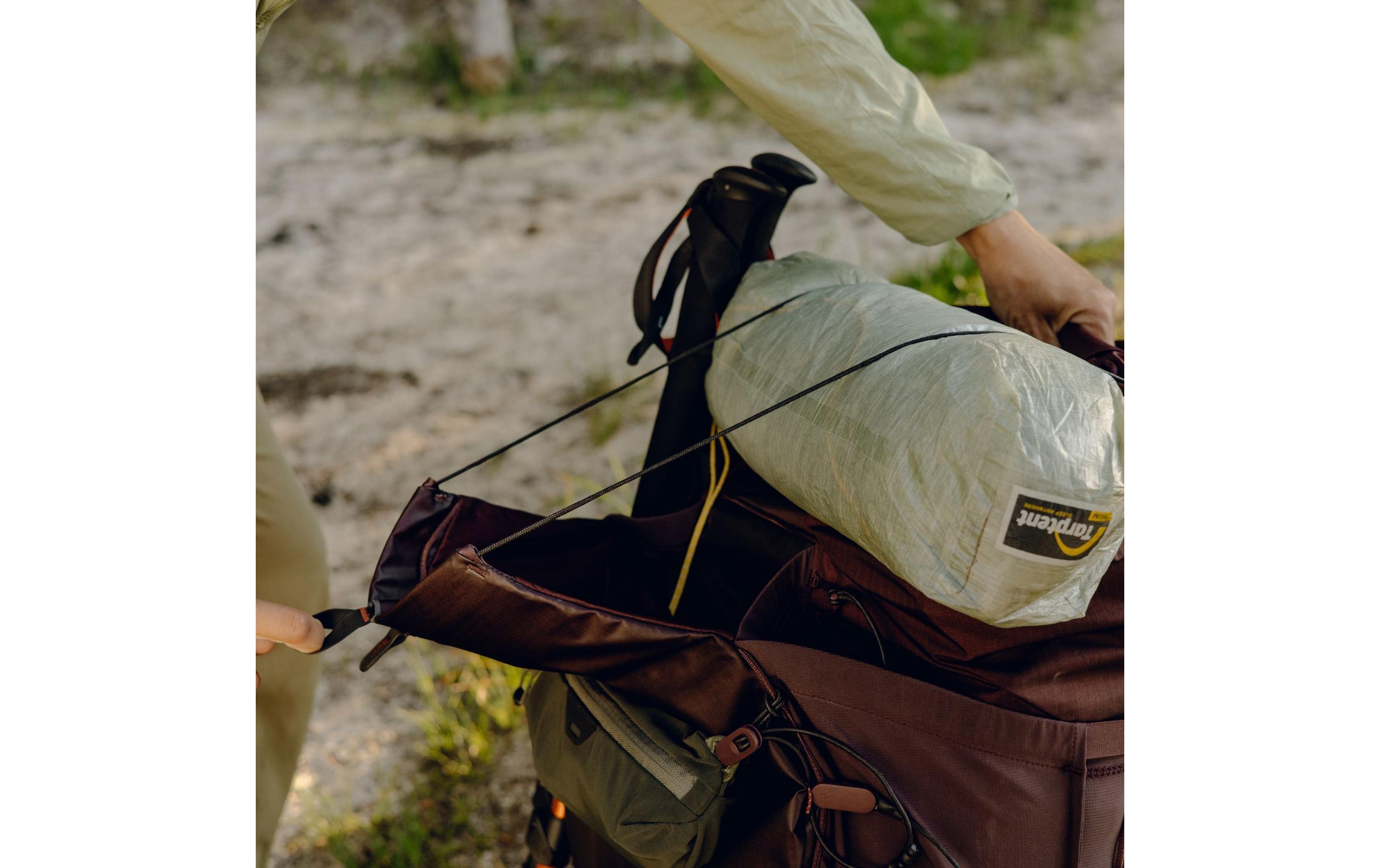 Fotorucksack Outdoor-Rucksack 45L – Rot<br>Leichter, rahmenloser Tagesrucksack