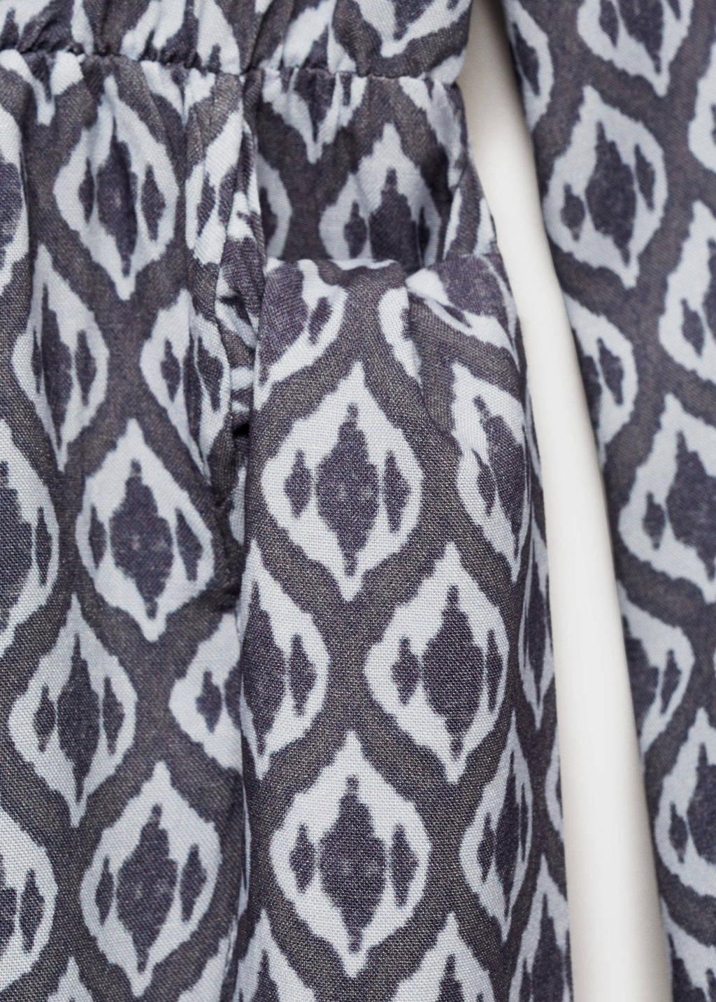 MANGO TEEN open shoulder wikkeljurk met all over print antraciet/wit