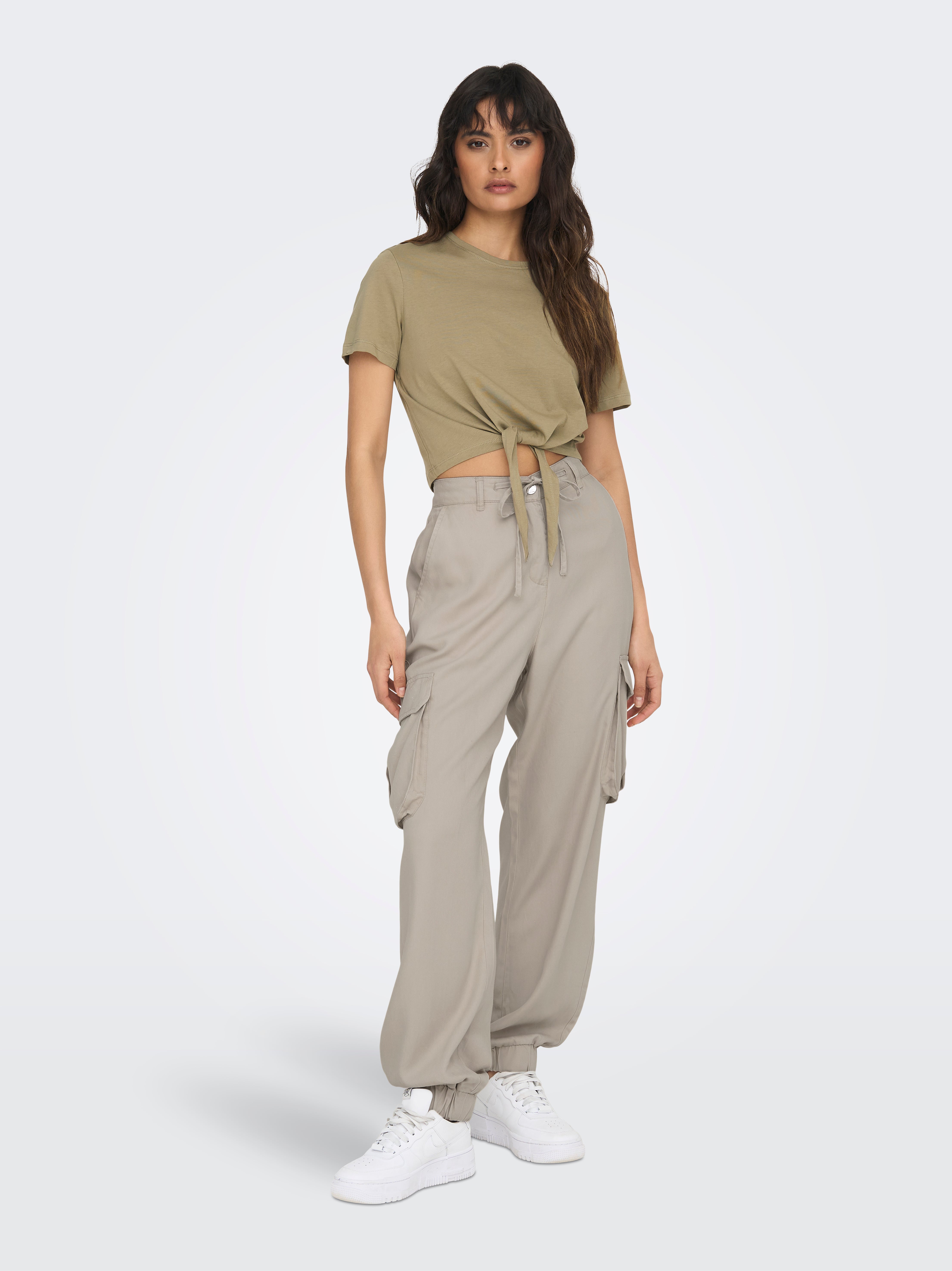 ONLKENYA Mittlere Taille Cargo Schnitt Cargo-Hose Silver Lining