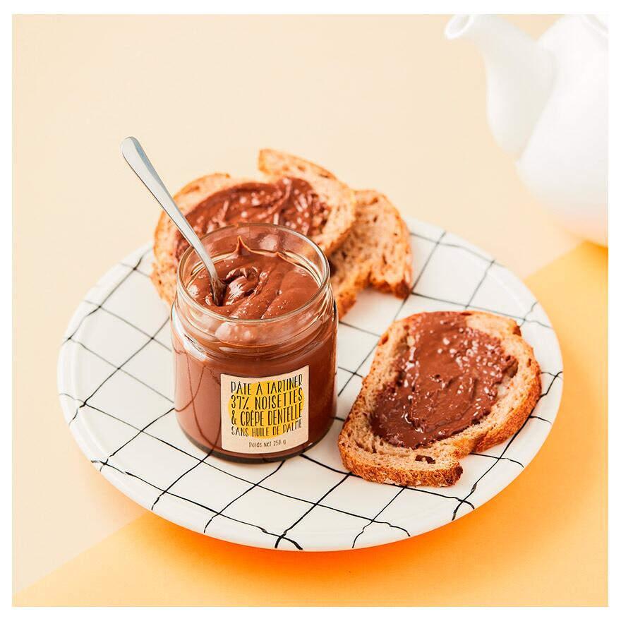 Pot de pâte à tartiner noisettes et crêpe dentelle