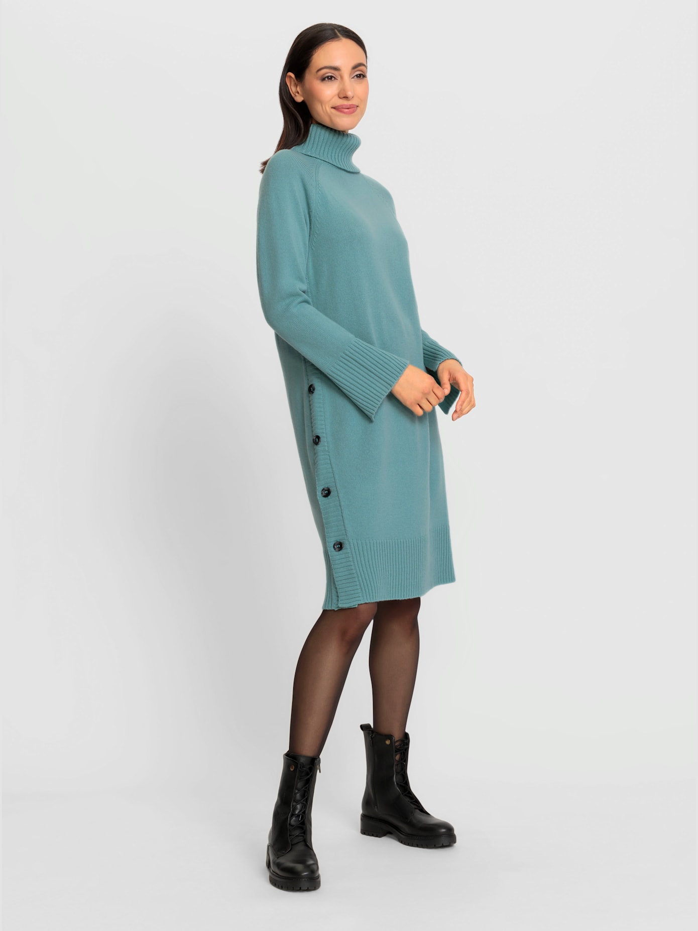 Robe en tricot pattes de boutonnage latérales