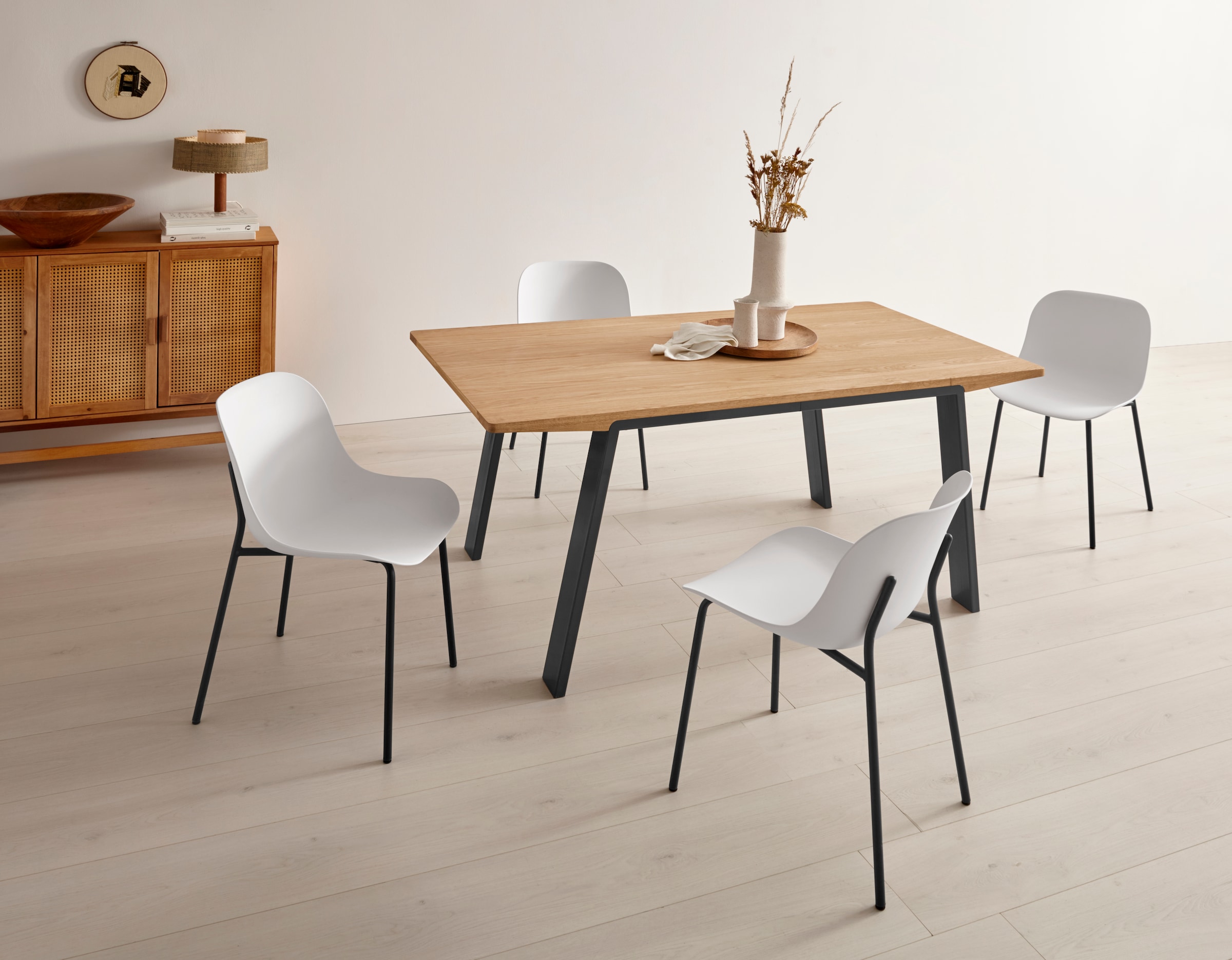 GOODproduct Esstisch »Flemming« Massivholz Eiche, 175 cm oder 225 cm, elegant gewölbte Tischplatte