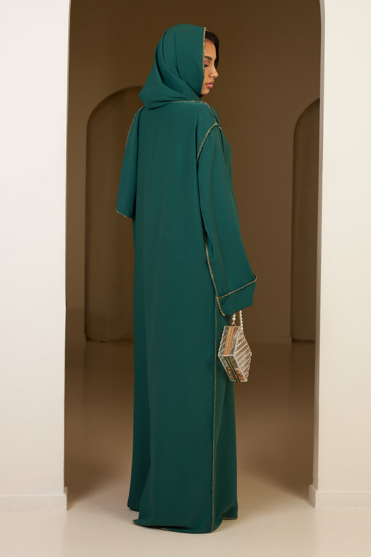 Abaya verte avec voile intégré à couture dorée