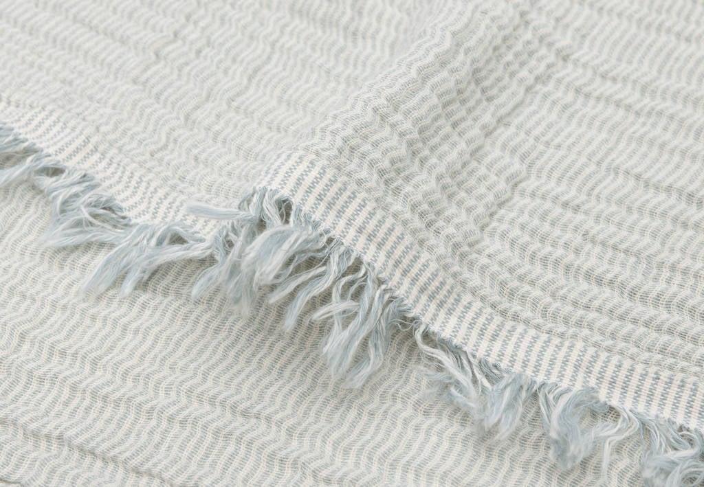 hydrofiele ledikantdeken Fringe Stripe - Sea Green/Ivory