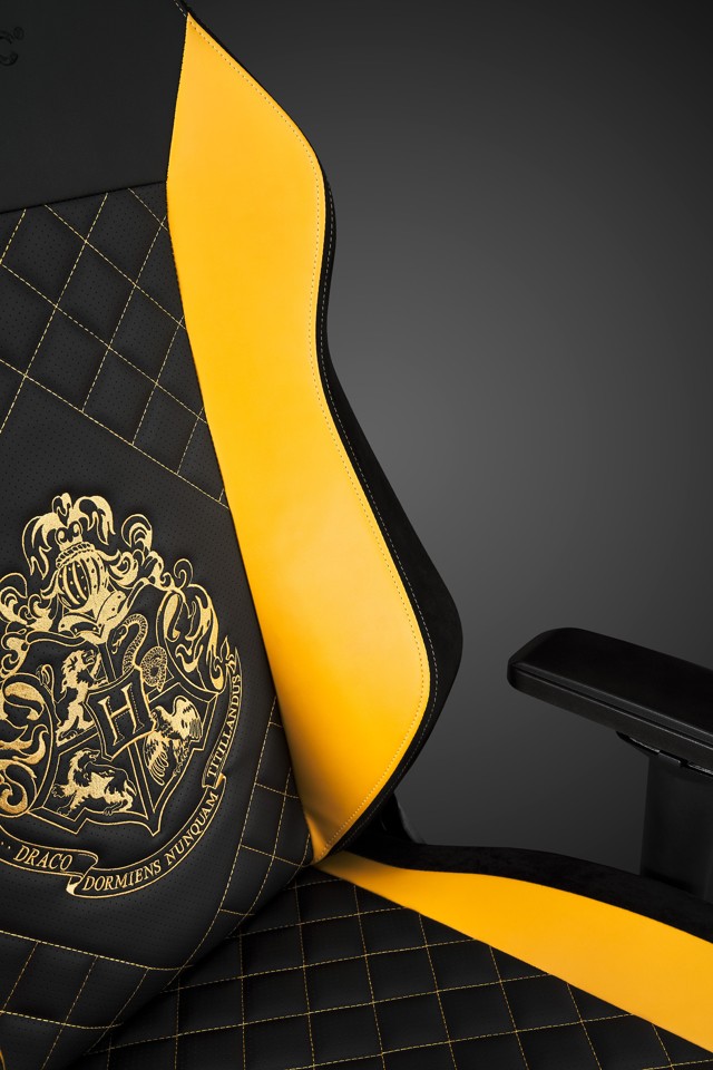 Apollon Collector / Hp Hogwarts Black seat + gold