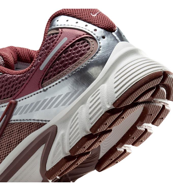 Nike V5 RNR HQ7901-200 SMOKEY-MAUVE-METALLIC-SILVER-R
