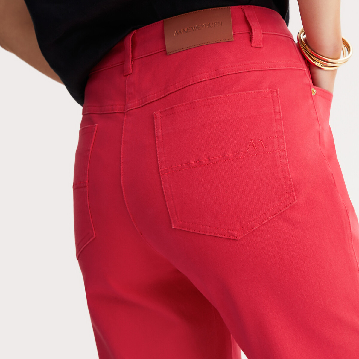 ANNE WEYBURN<br>Broek direito de 5 bolsos, em katoen elástico