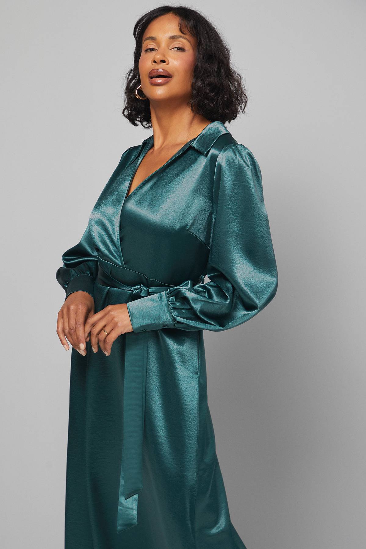 Wallis Robe Midi en Satin à Col et Ceinture Nouée