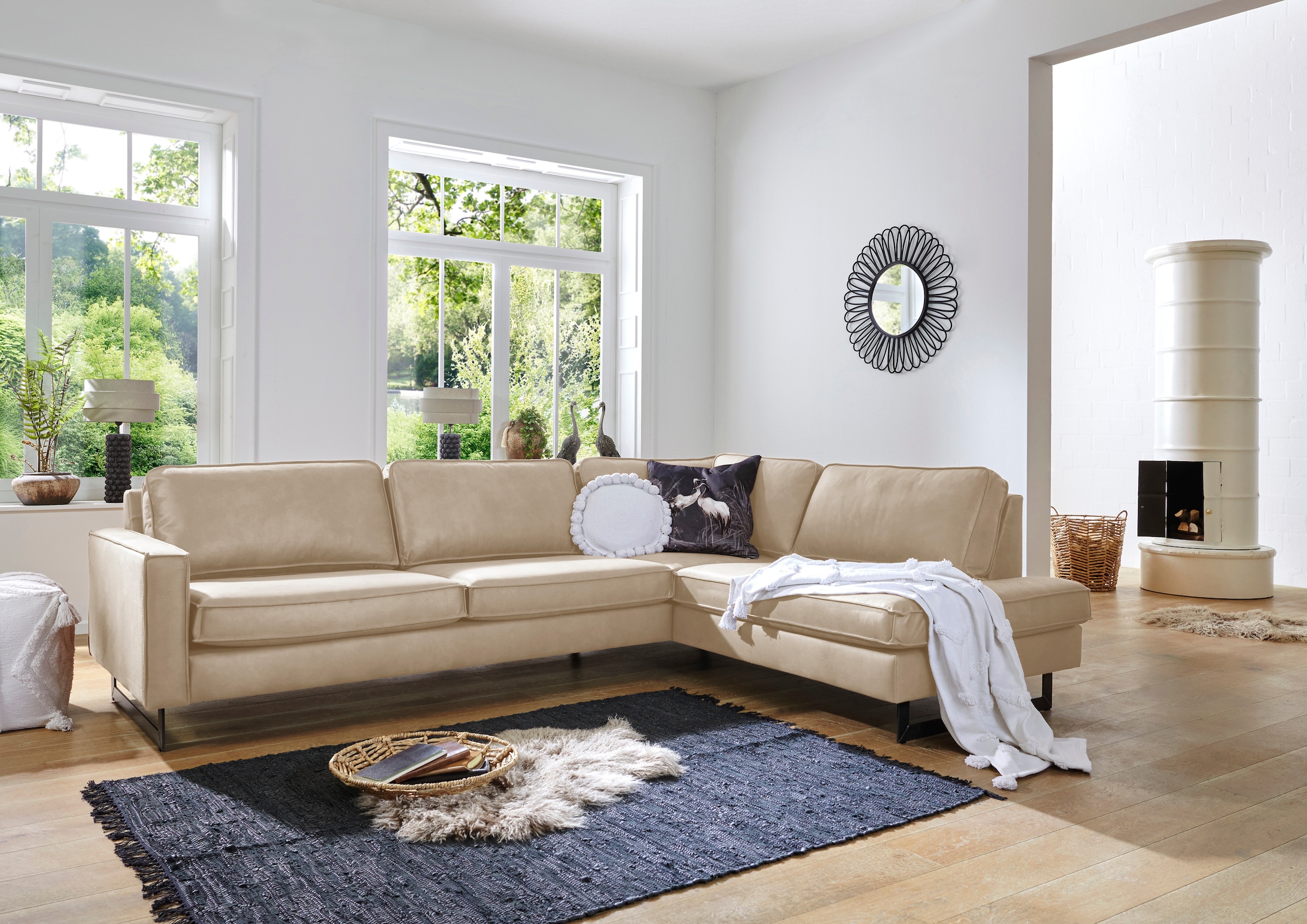 Home affaire Ecksofa »Pinto, 290 cm, Cord, Chenille, Lederoptik, Ottomane links / rechts« mit Keder, schwarze Metallfüsse, Wellenunterfederung