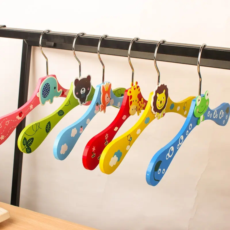 (6er Set) Holz Kinder Kleiderbügel Baby Kleiderschrank Organizer für Bodys / Strampler / Jacken - Tiere
