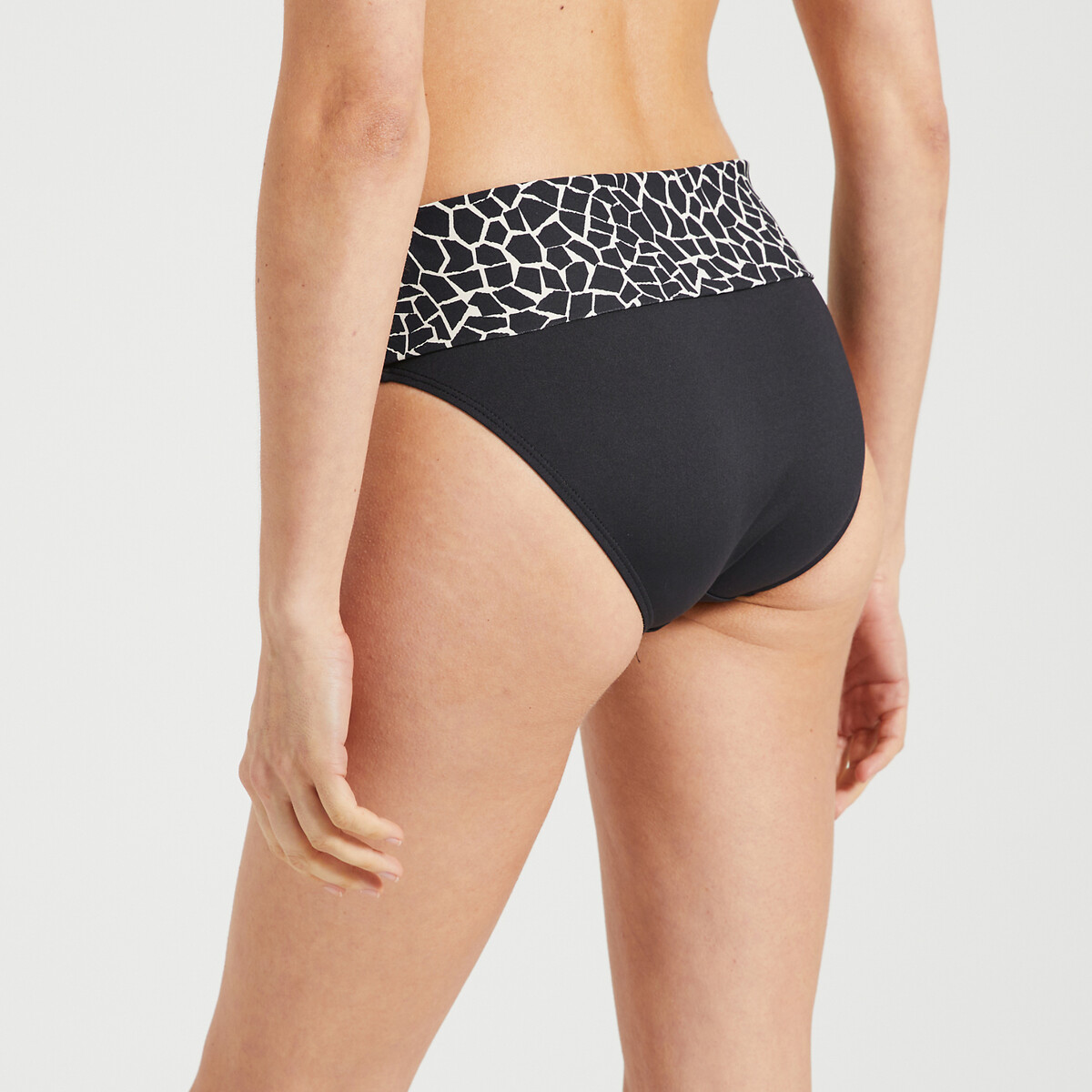 ANNE WEYBURN<br>Calcinha biquíni estampada com punhos dobráveis