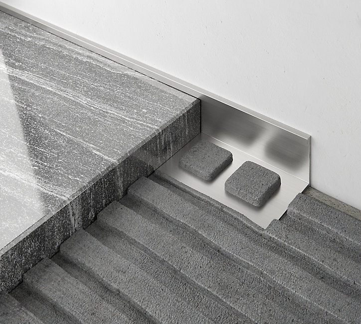 Profilé de carrelage intérieur Diall droit aluminium argent anodisé mat L.2,5m x l.2,2cm x ep.8mm