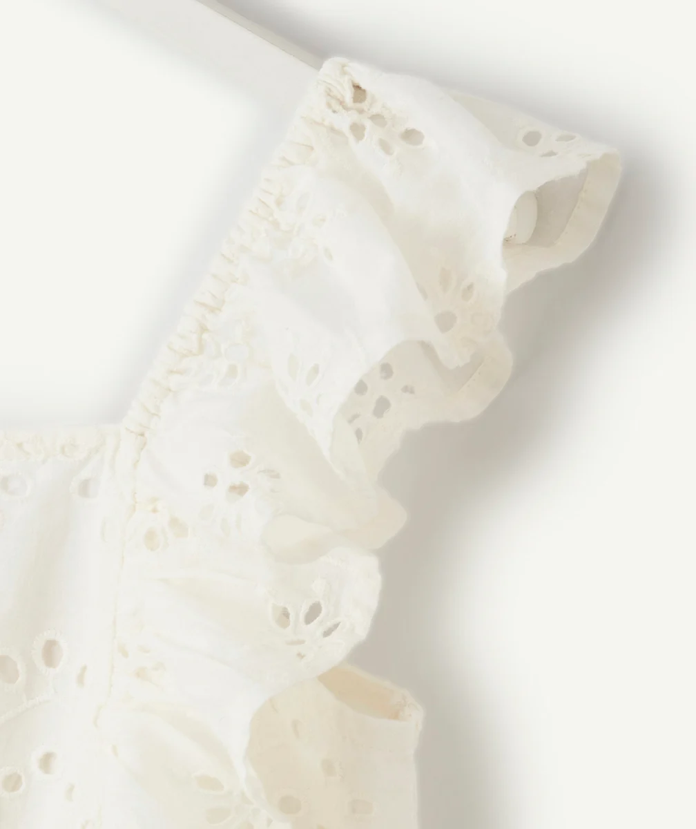combinaison fille blanche avec broderies et ajourée