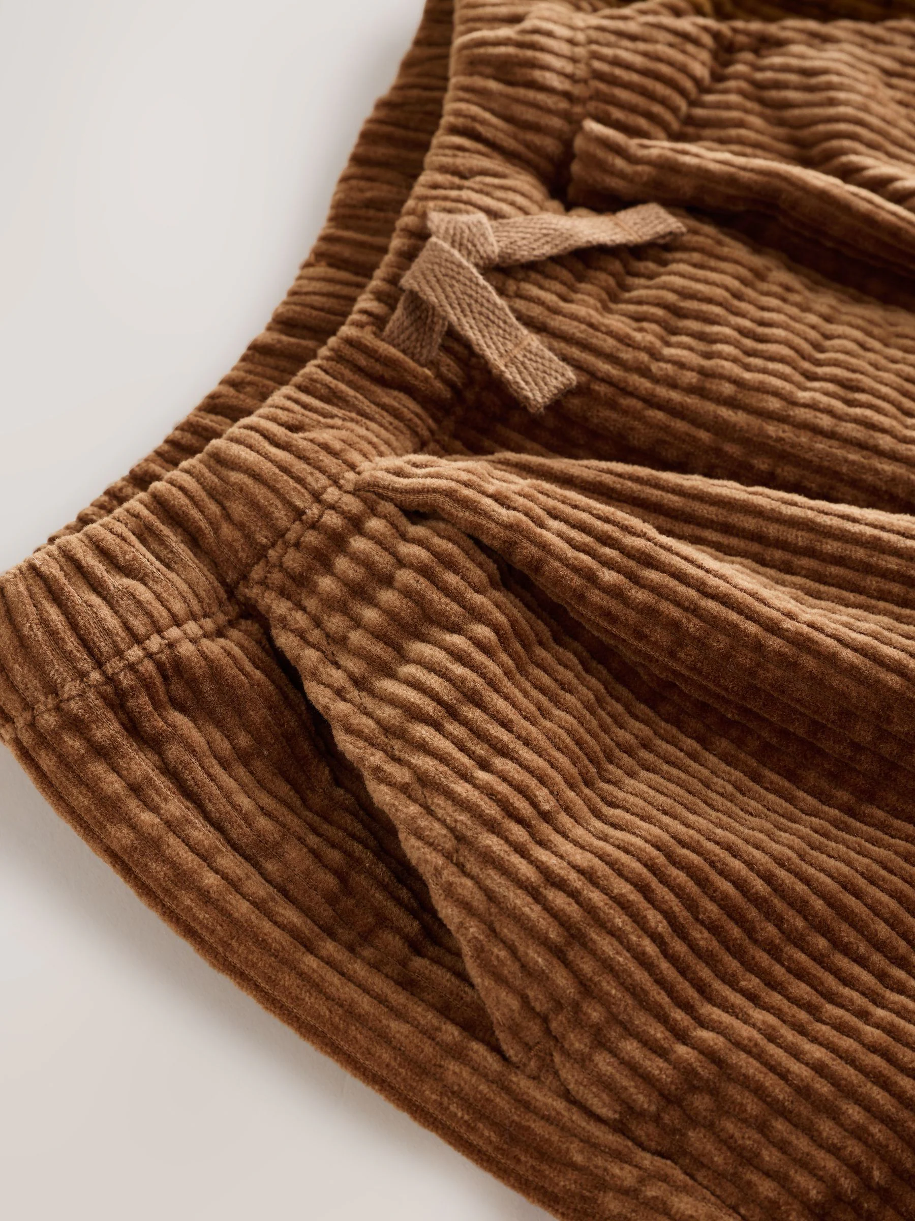 Lichtbruin - Corduroy broek met textuur en aantrekkoord (3mnd-7jr)