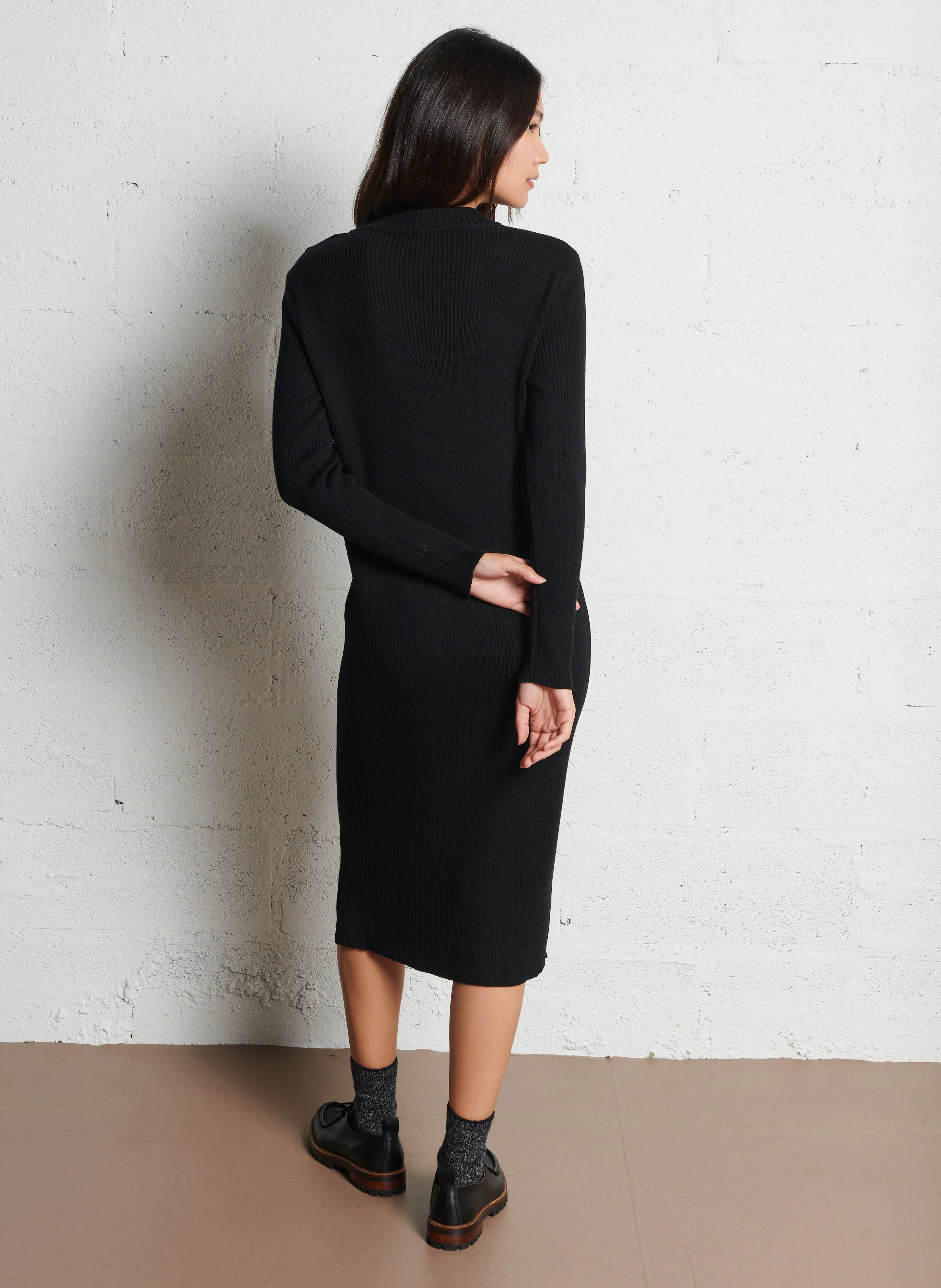 HERITAGE - Robe longue droite col montant en laine | Noir
