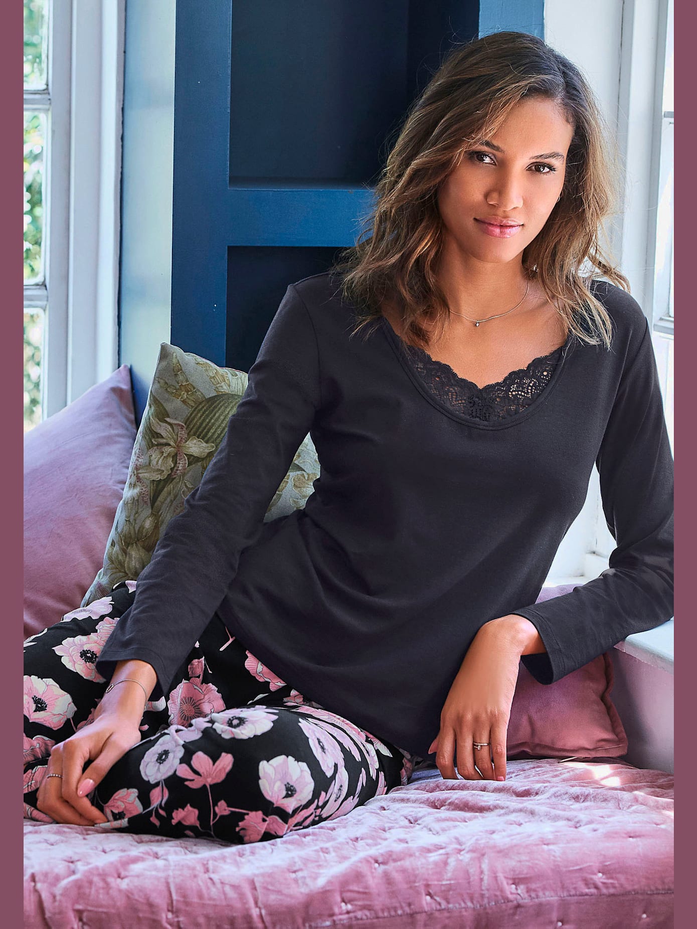 Pyjama élégant avec imprimé anémones