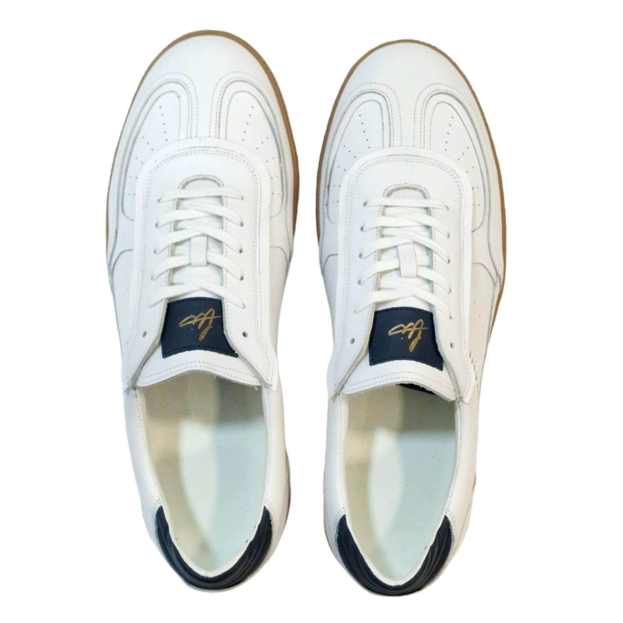 Loyalti Kyle Low Trainers Mens