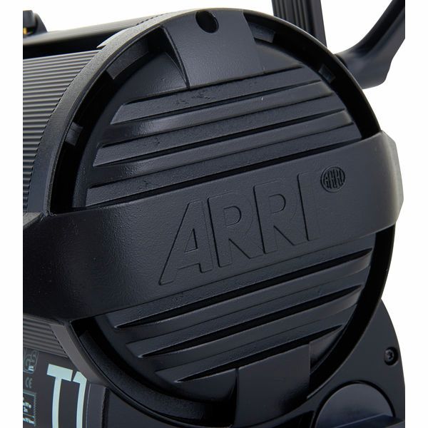 ARRI True Blue T1 1000 W Man Black