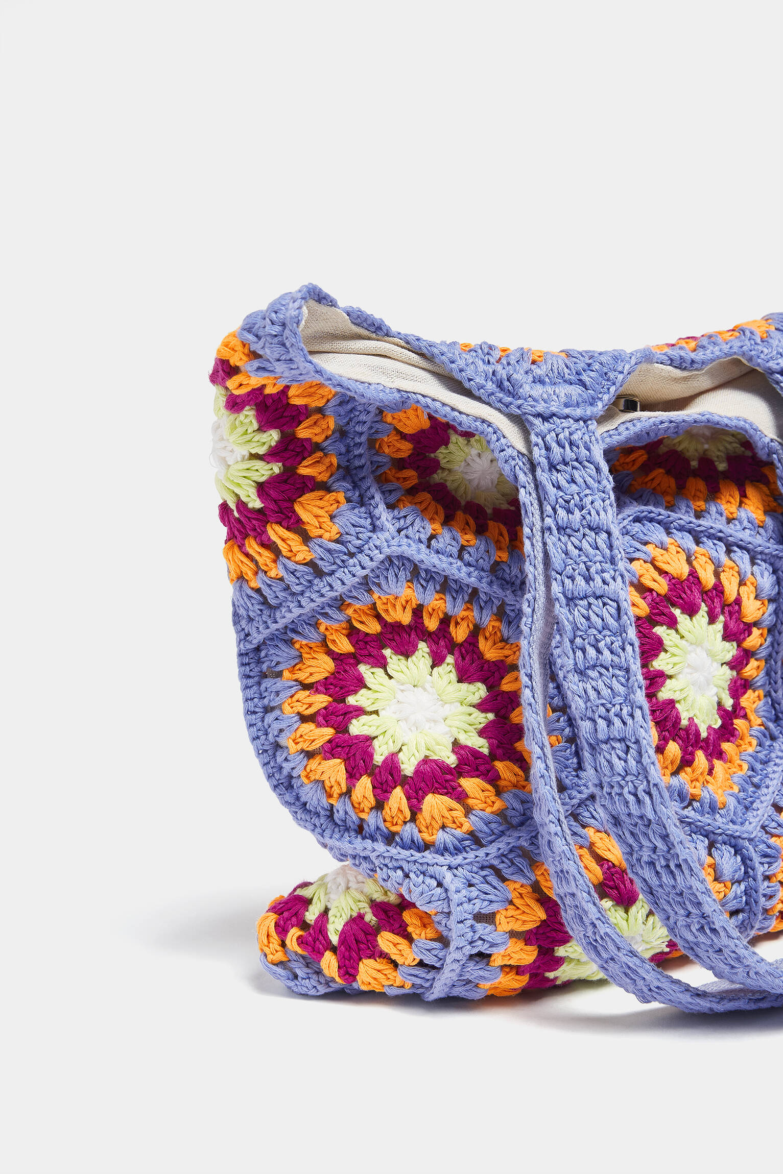 BOLSA TOTE COM FLORES DE CROCHÊ - AZUL